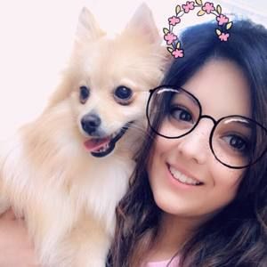 Meet your Posher, Estefani